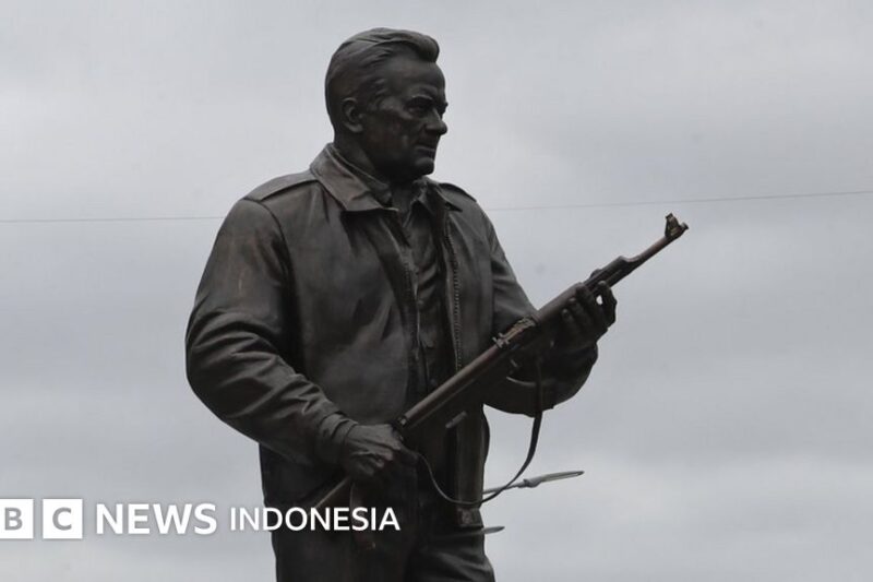 Senapan serbu legendaris AK-47 disebut sebagai ‘merek kebudayaan’ Rusia – BBC News Indonesia